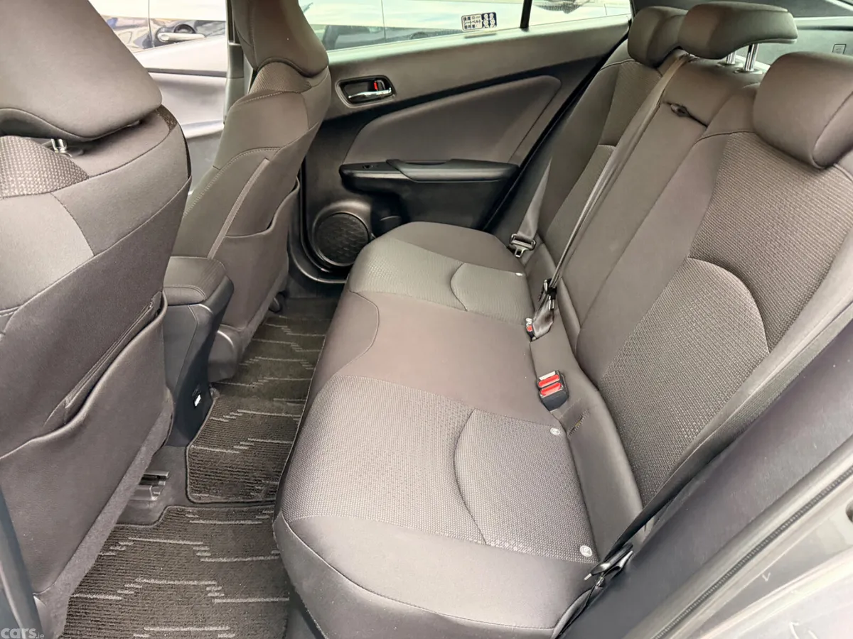 Toyota Prius Hatchback, Petrol Hybrid, 2022, White