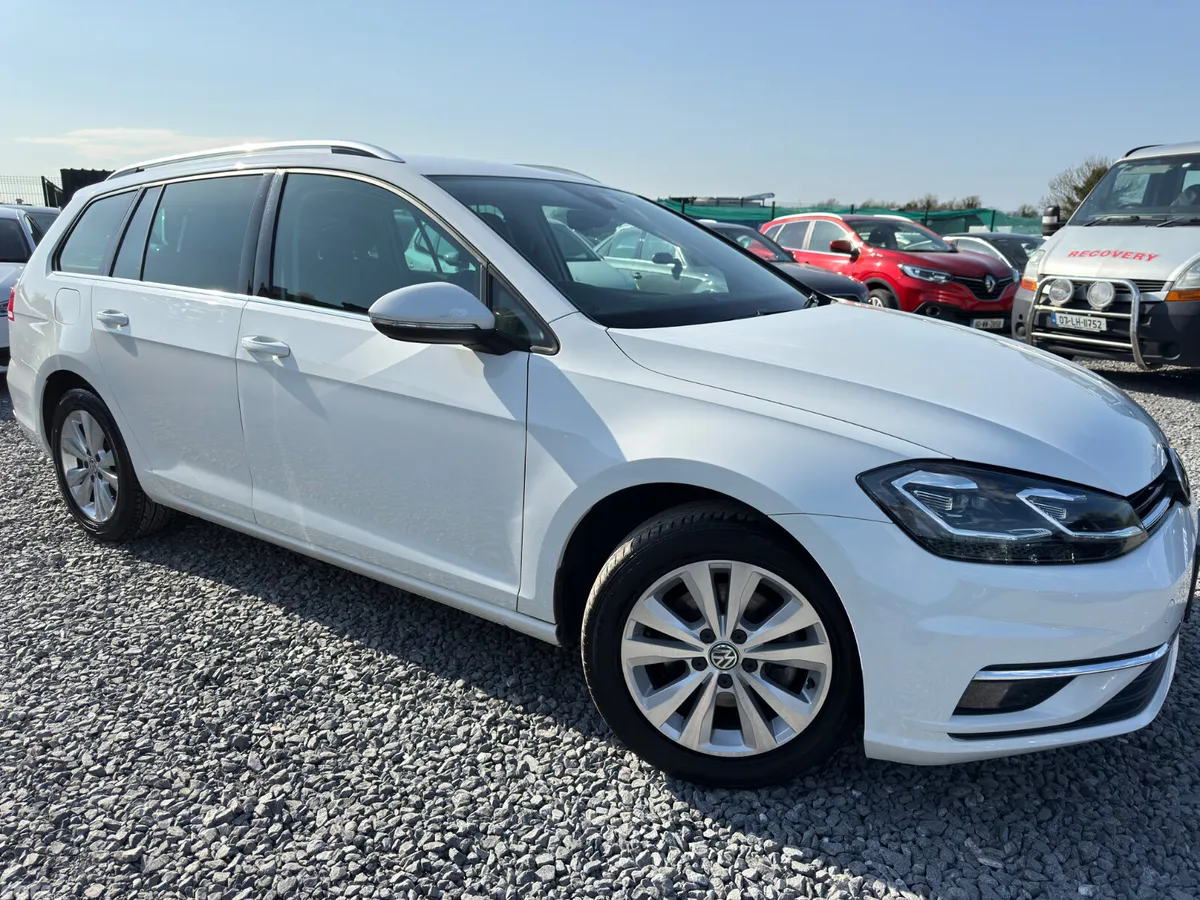 Volkswagen Golf Estate, Petrol, 2017, White
