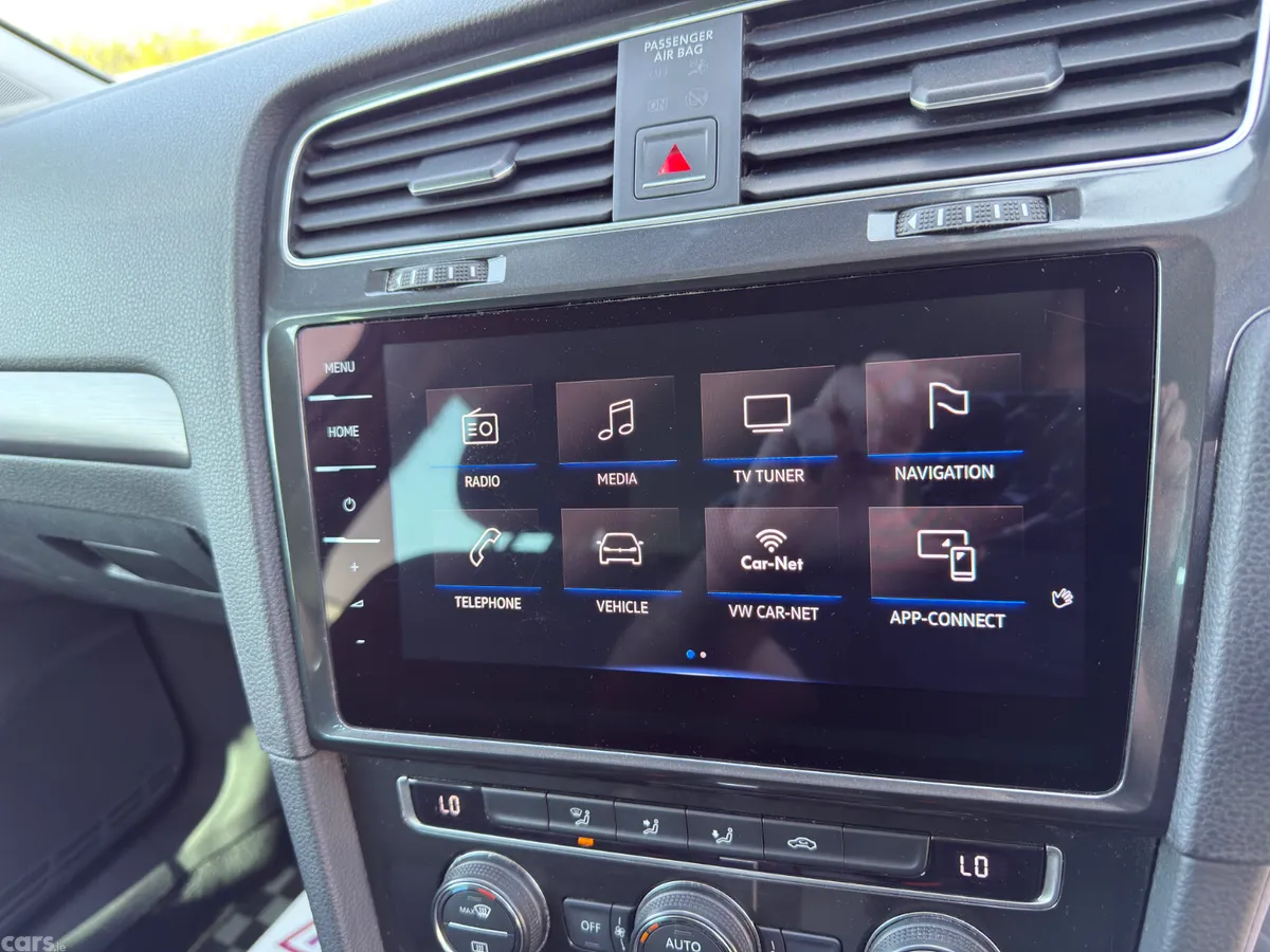 Volkswagen Golf Estate, Petrol, 2017, White