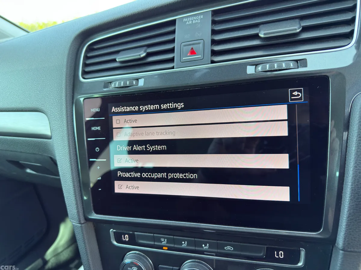 Volkswagen Golf Estate, Petrol, 2017, White