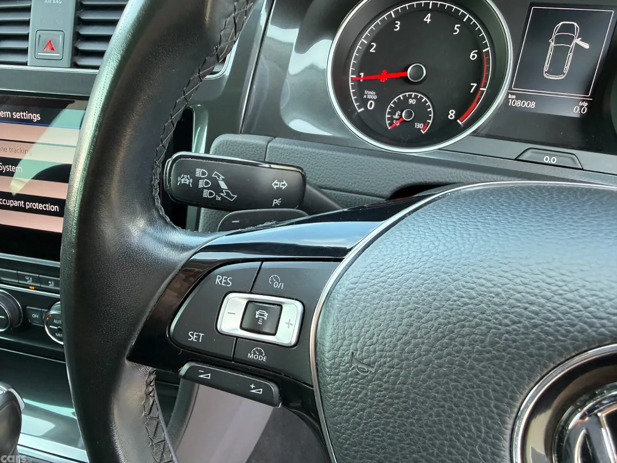 Volkswagen Golf Estate, Petrol, 2017, White