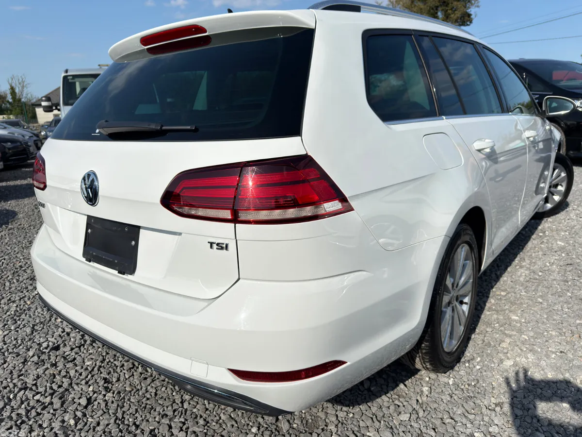 Volkswagen Golf Estate, Petrol, 2017, White