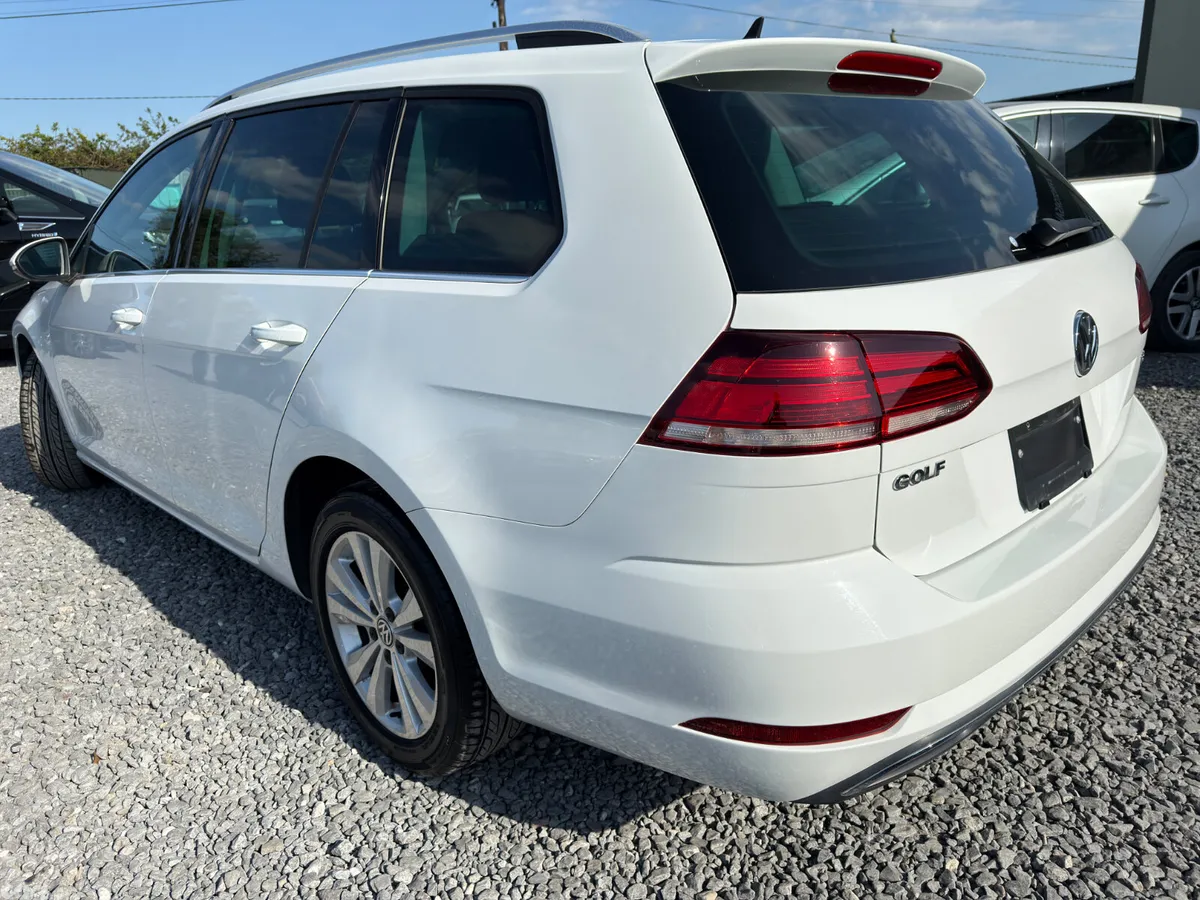 Volkswagen Golf Estate, Petrol, 2017, White