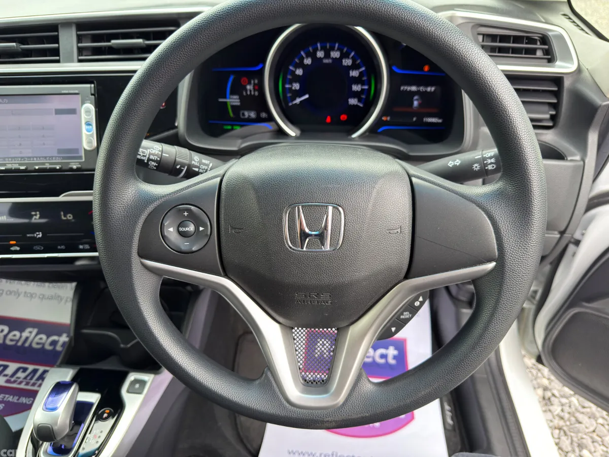 Honda Fit Hatchback, Petrol Hybrid, 2015, White