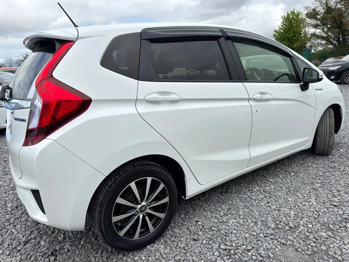 Honda Fit Hatchback, Petrol Hybrid, 2015, White