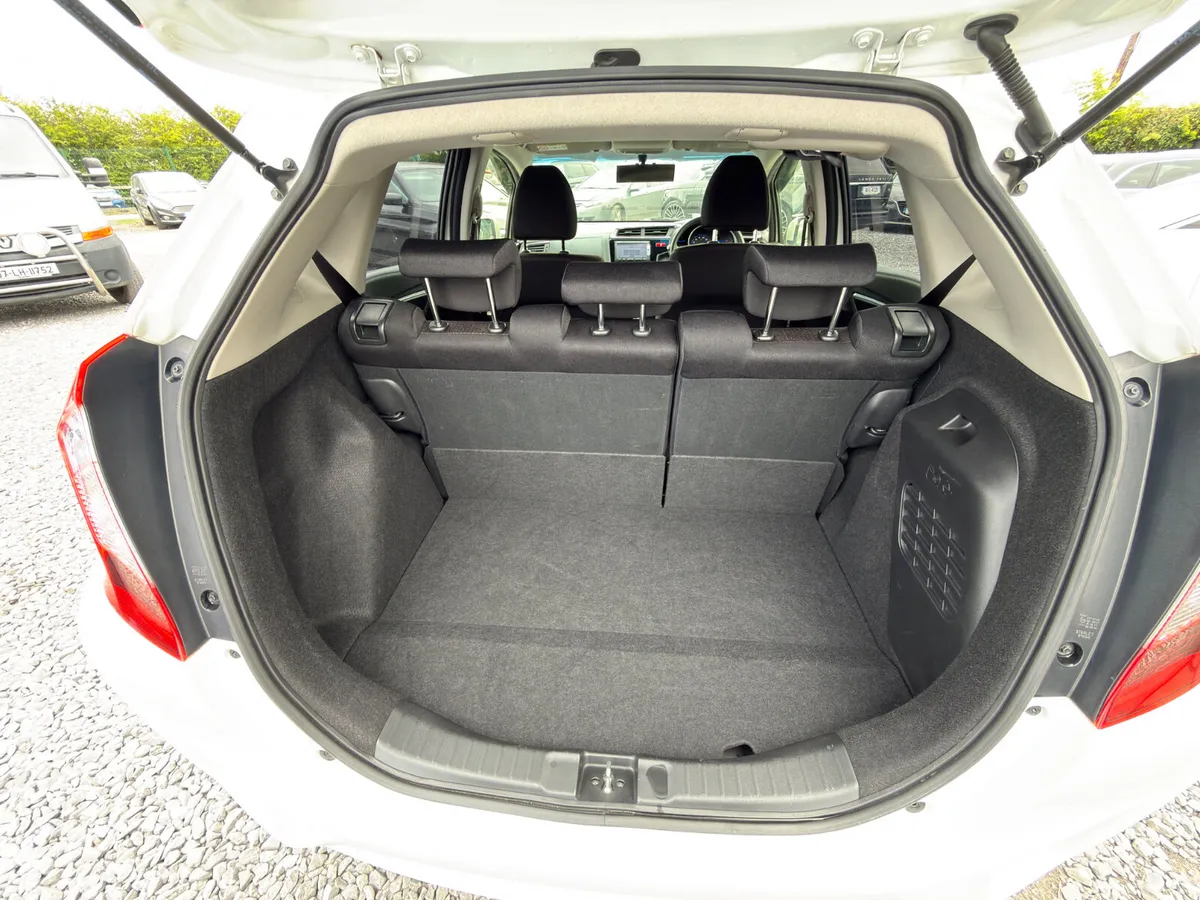 Honda Fit Hatchback, Petrol Hybrid, 2015, White