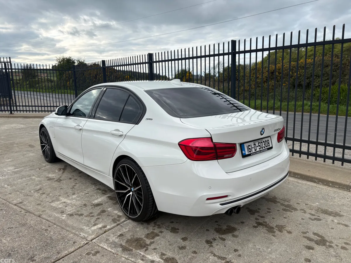 BMW 3-Series Saloon, Petrol Plug-in Hybrid, 2016, White