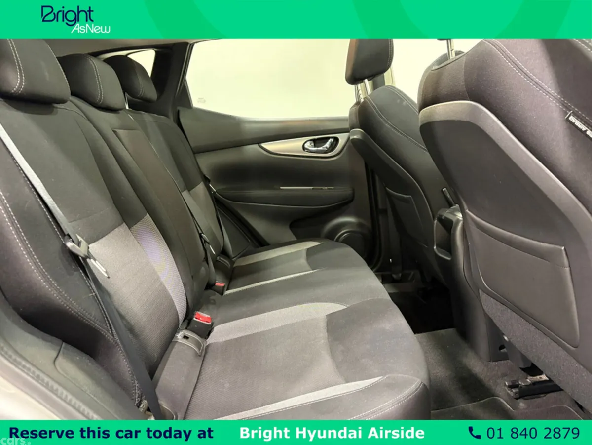 Nissan Qashqai MPV, Petrol, 2018, Silver