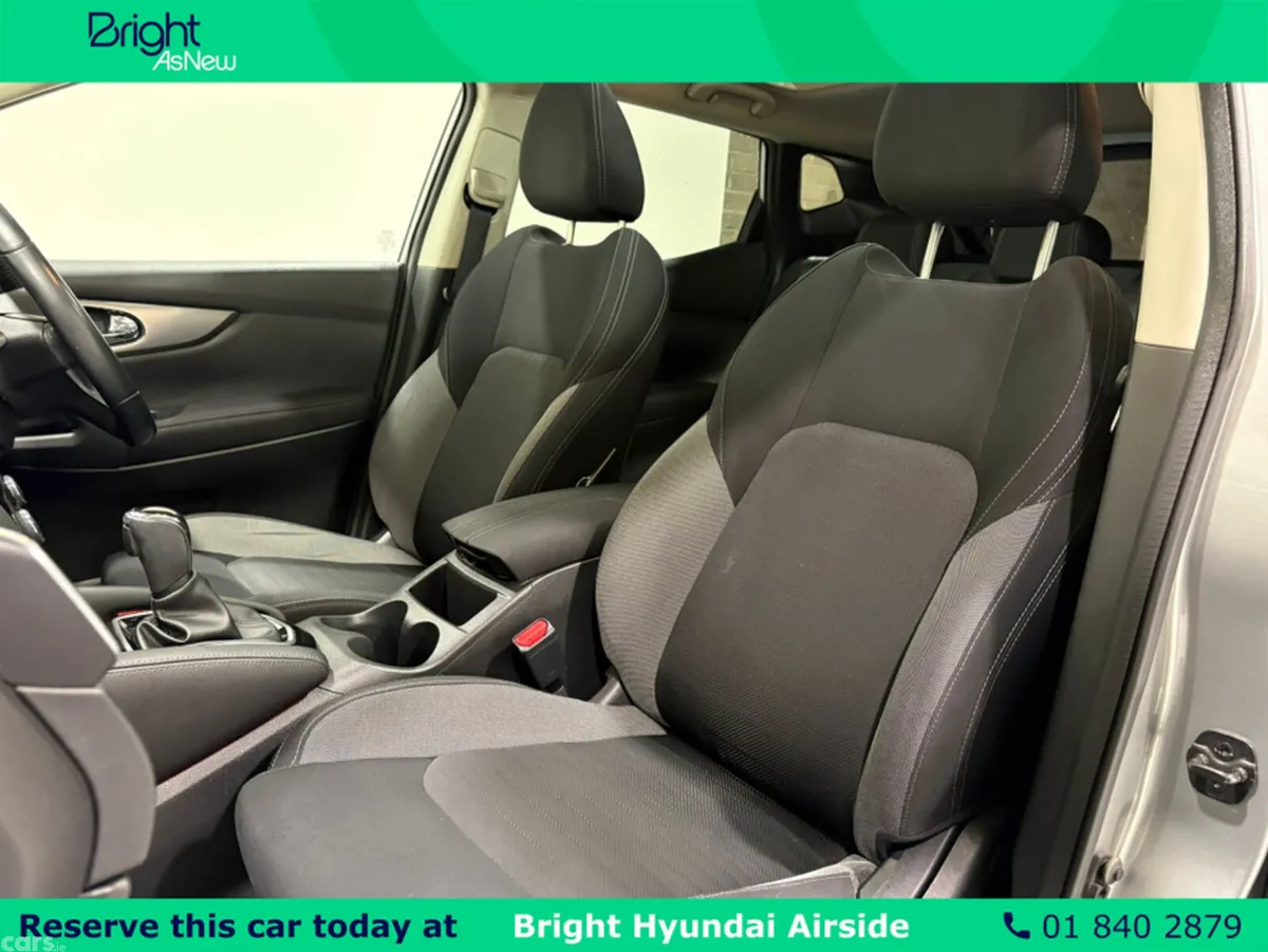 Nissan Qashqai MPV, Petrol, 2018, Silver