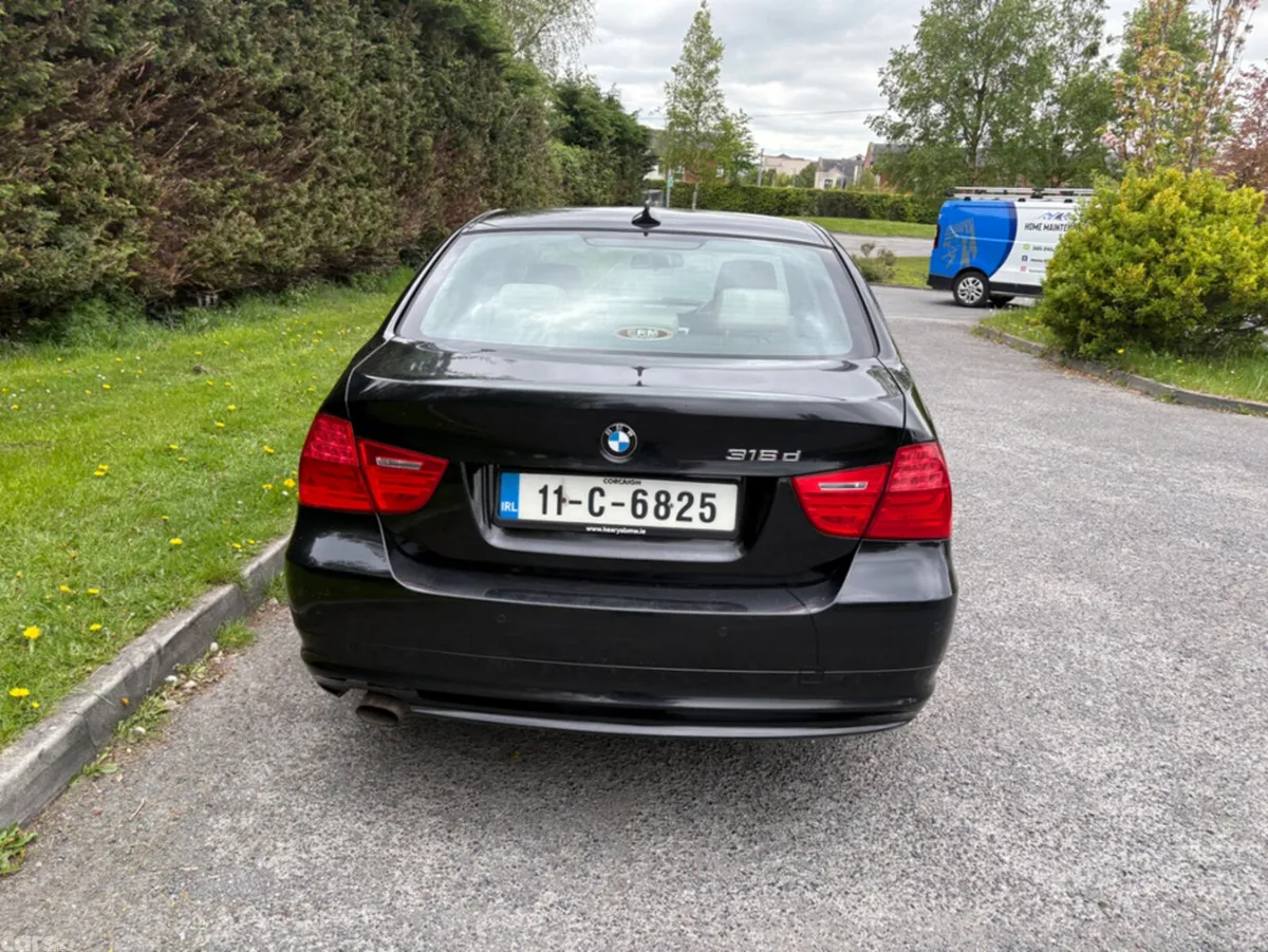 BMW 3-Series Saloon, Diesel, 2011, Black
