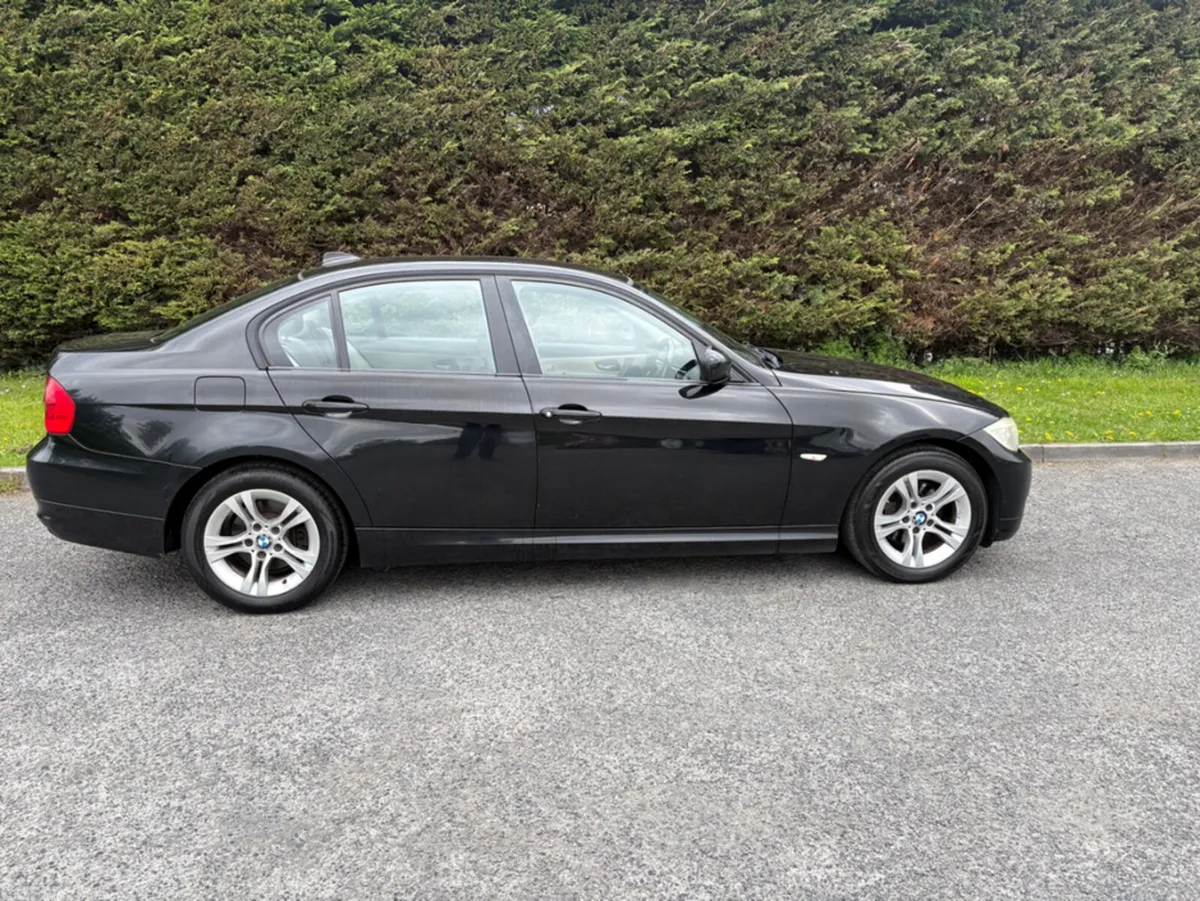 BMW 3-Series Saloon, Diesel, 2011, Black