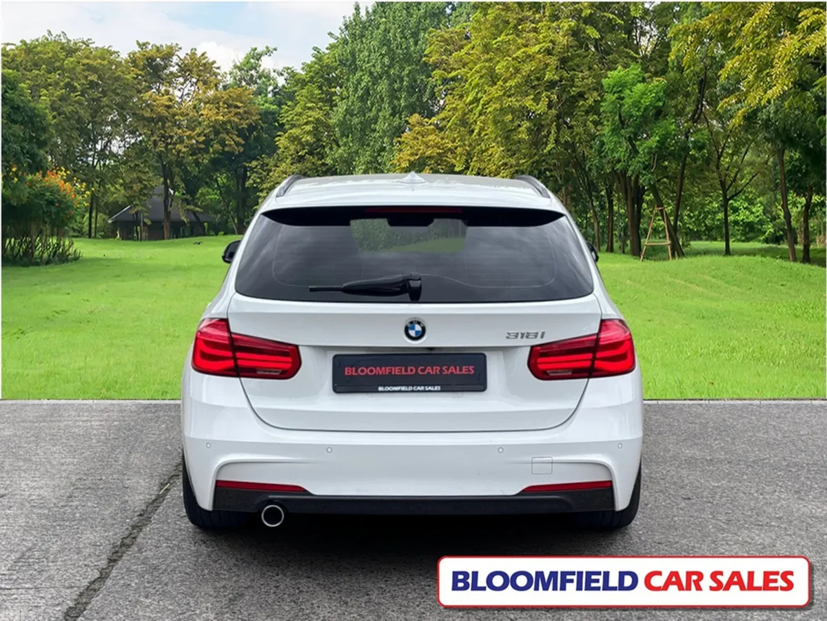 BMW 3-Series Estate, Petrol, 2018, White