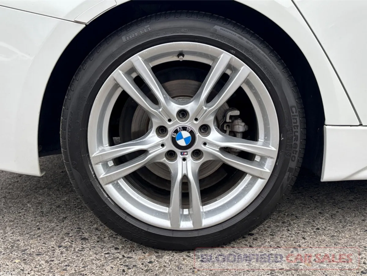 BMW 3-Series Estate, Petrol, 2018, White