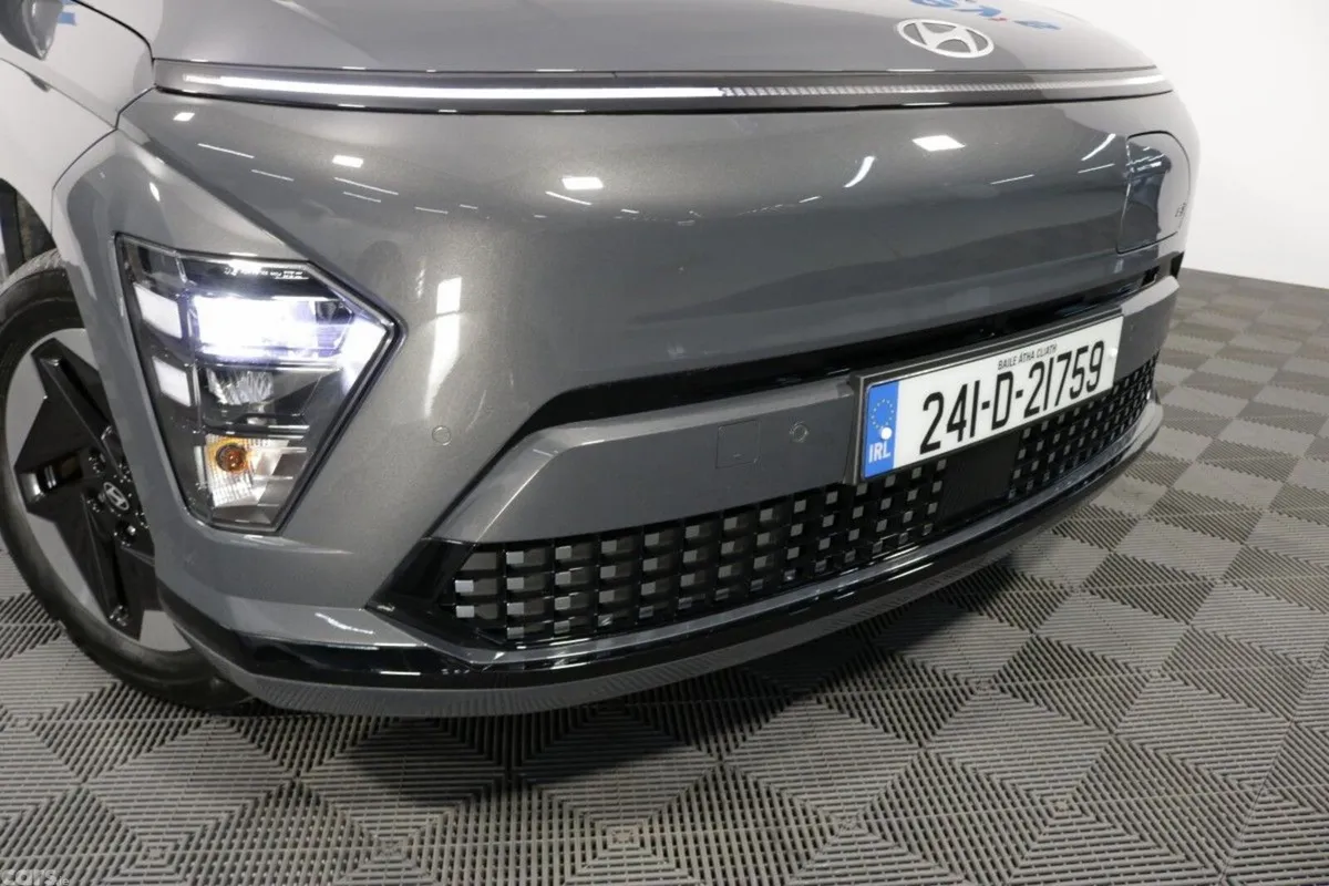 Hyundai KONA MPV, Electric, 2024, Grey