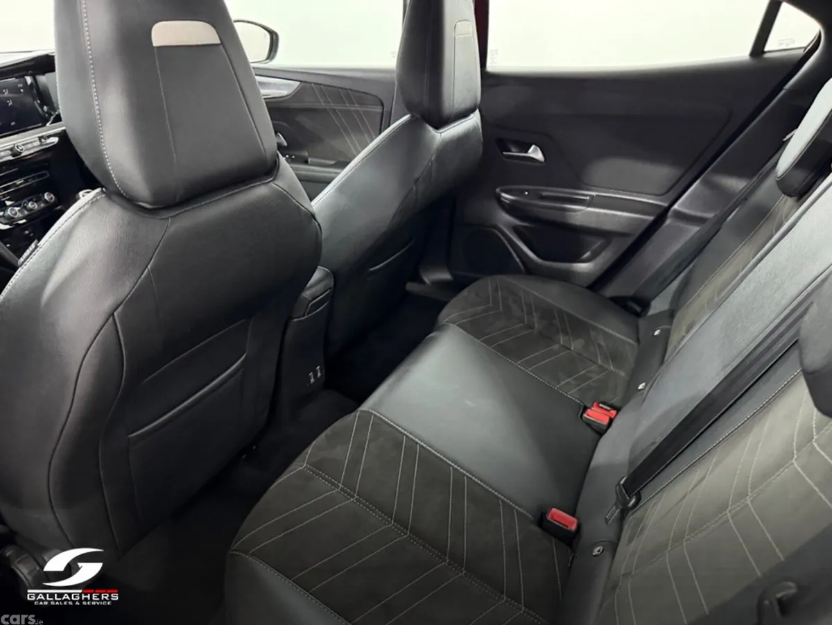 Opel Mokka MPV, Diesel, 2023, Red