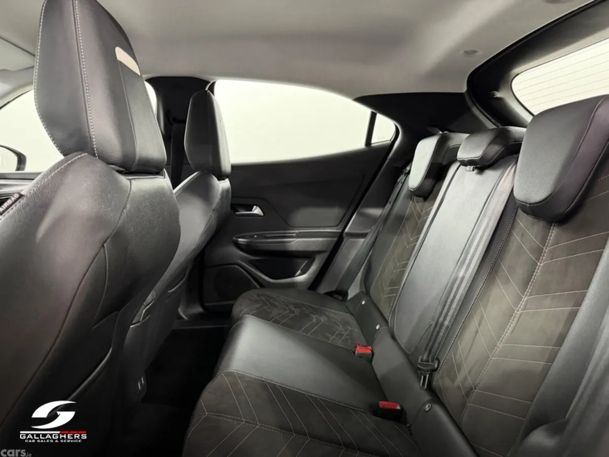 Opel Mokka MPV, Diesel, 2023, Red