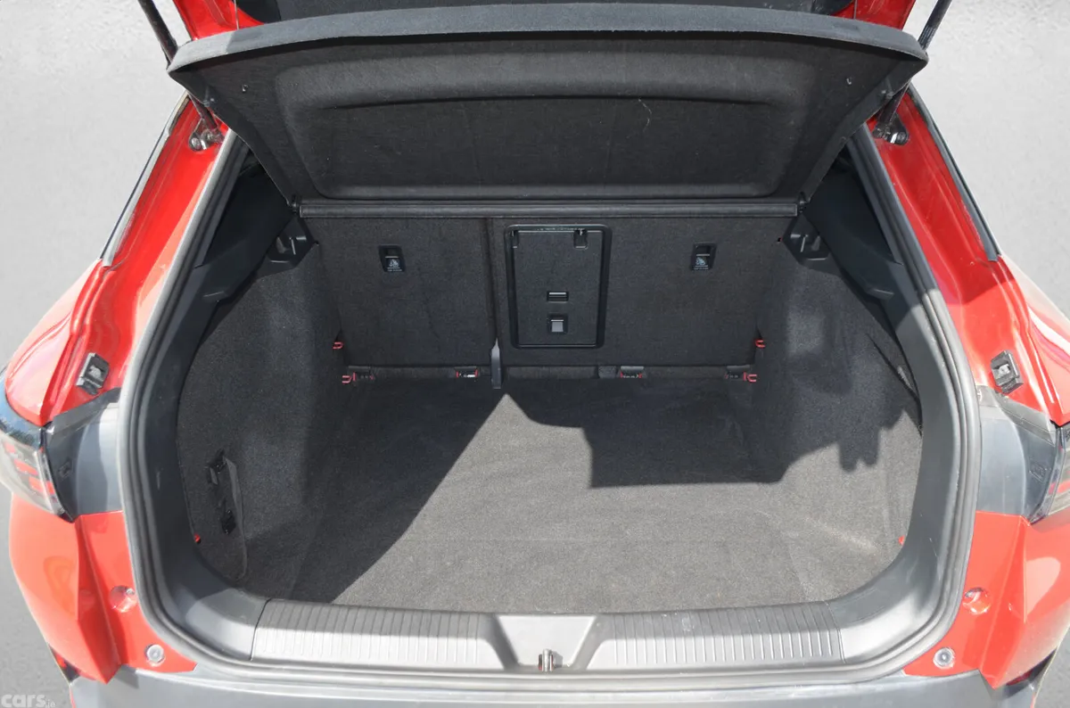 Volkswagen ID.4 Hatchback, Electric, 2022, Red