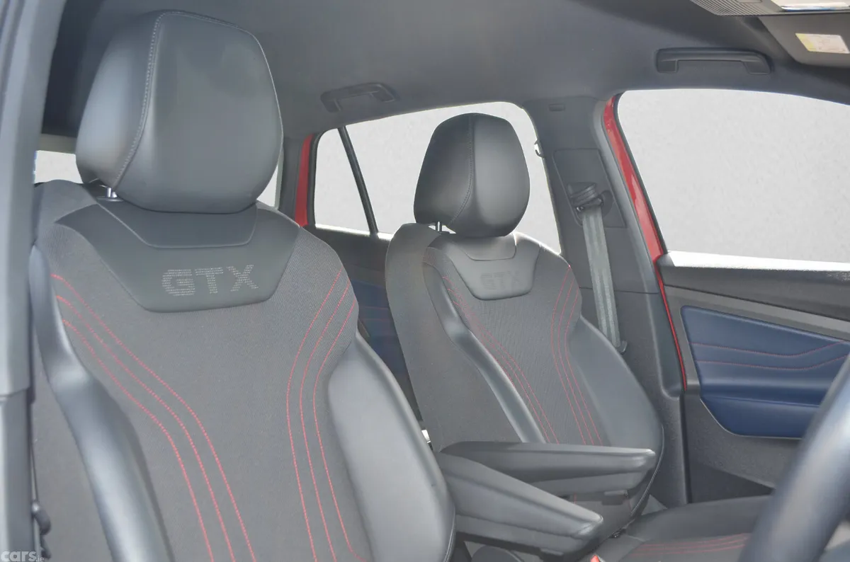 Volkswagen ID.4 Hatchback, Electric, 2022, Red