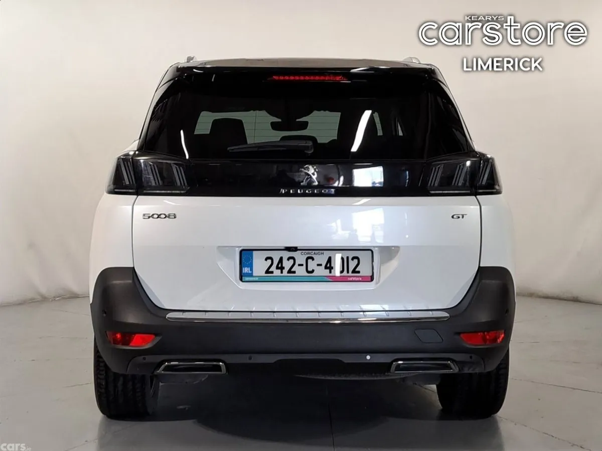 Peugeot 5008 MPV, Petrol Hybrid, 2024, White