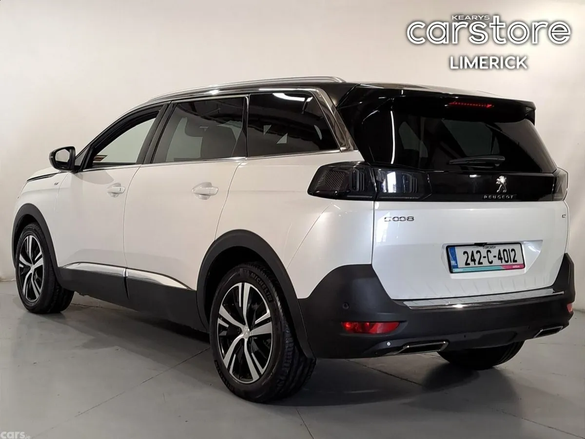 Peugeot 5008 MPV, Petrol Hybrid, 2024, White