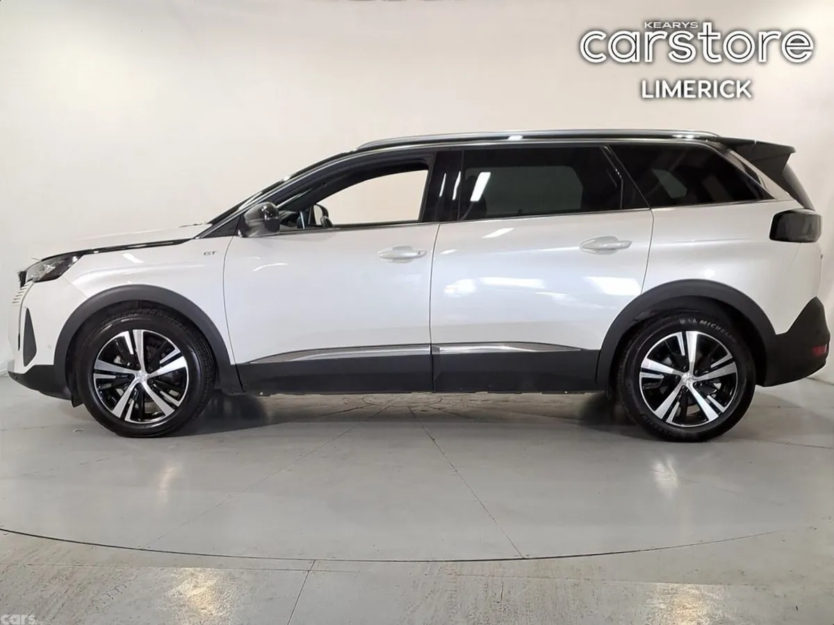 Peugeot 5008 MPV, Petrol Hybrid, 2024, White
