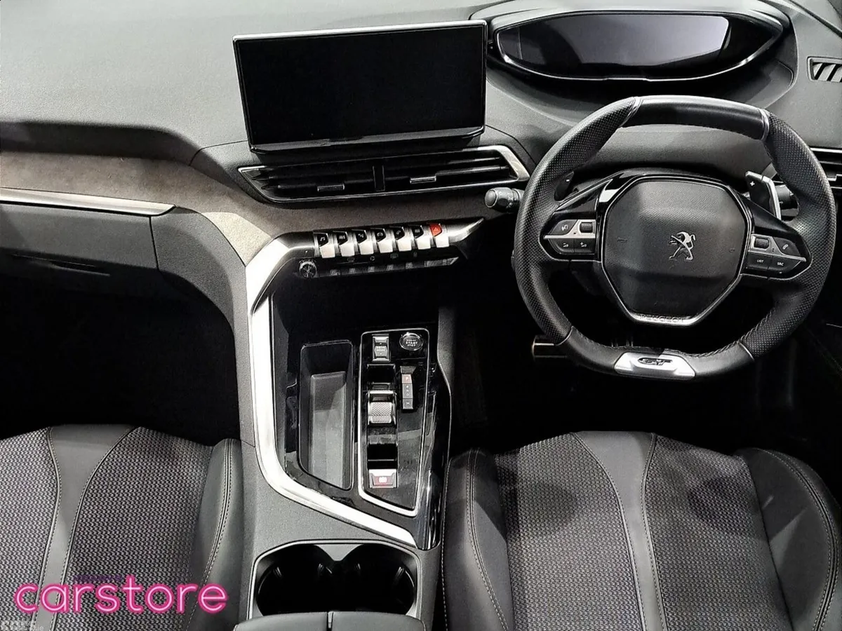 Peugeot 5008 MPV, Petrol Hybrid, 2024, White