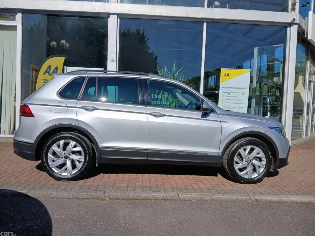 Volkswagen Tiguan SUV, Diesel, 2022, Silver