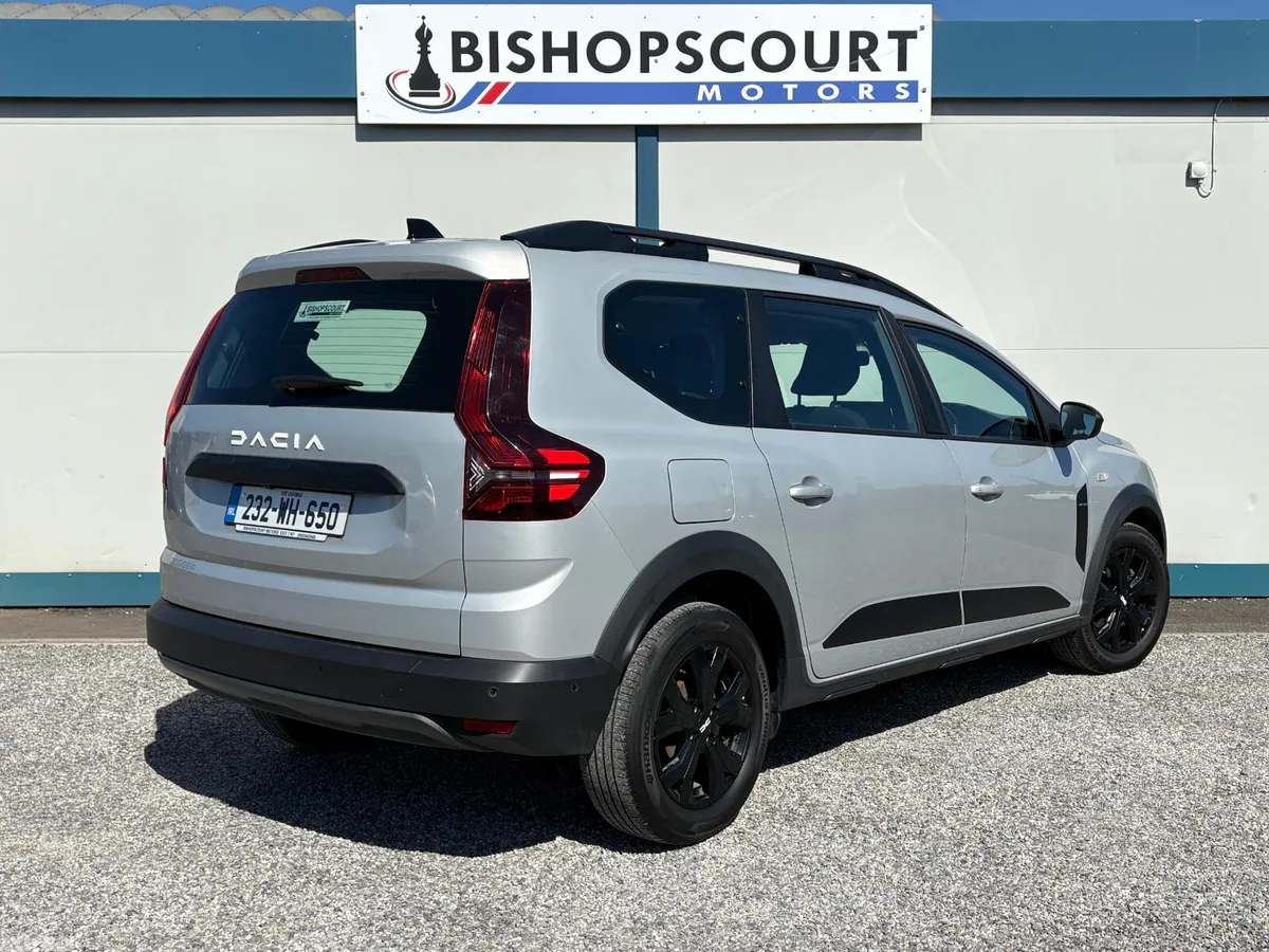 Dacia Jogger MPV, Petrol, 2023, Grey