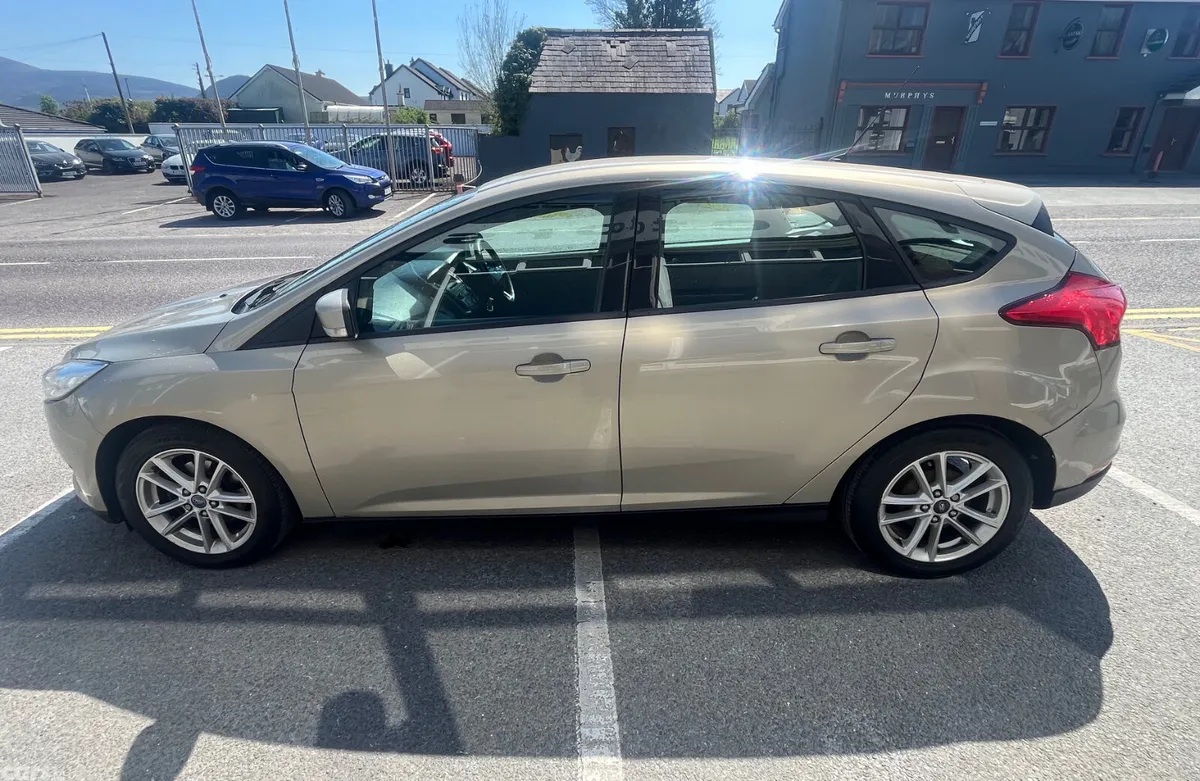 Ford Focus Hatchback, Diesel, 2016, Silver