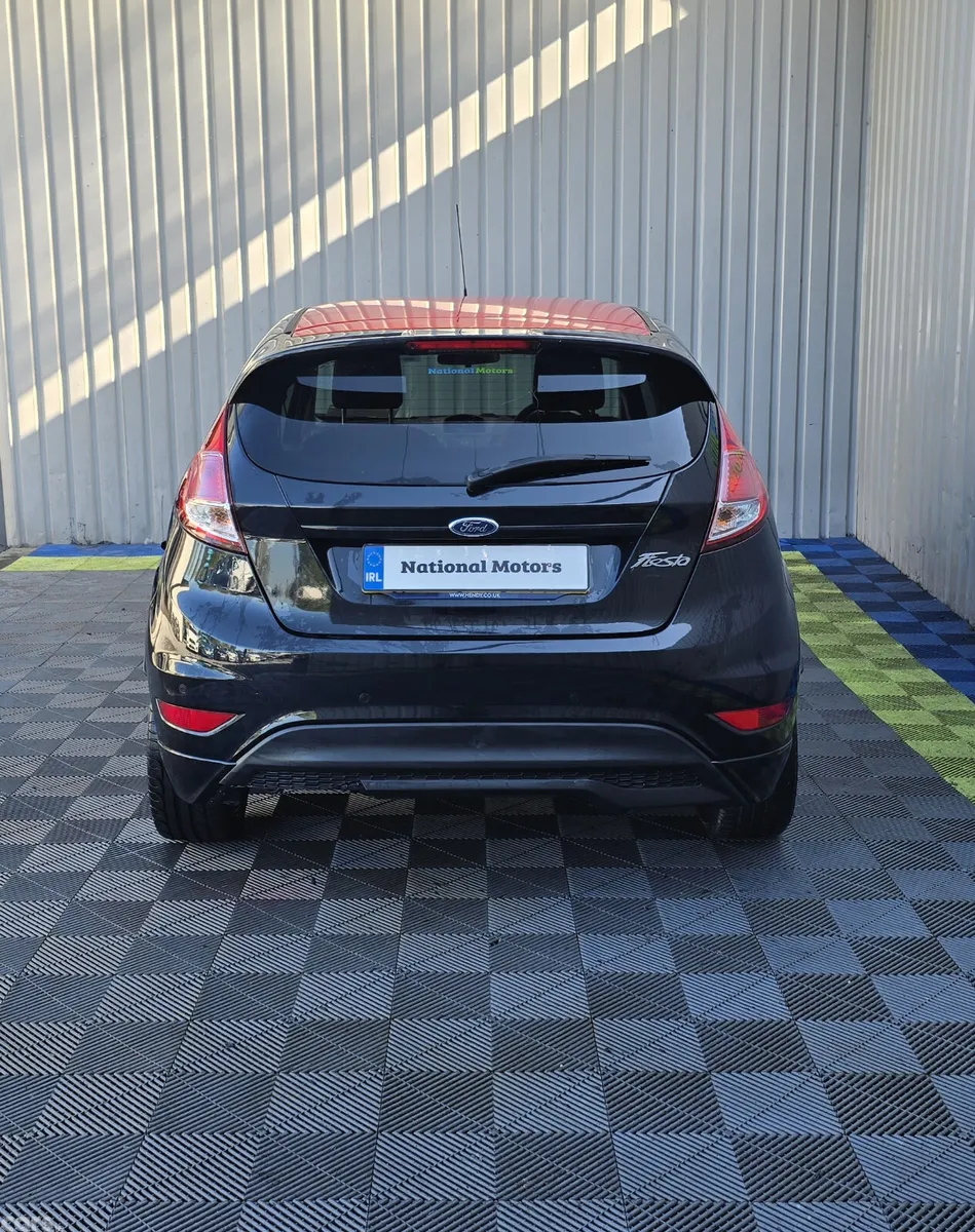 Ford Fiesta Hatchback, Petrol, 2015, Black