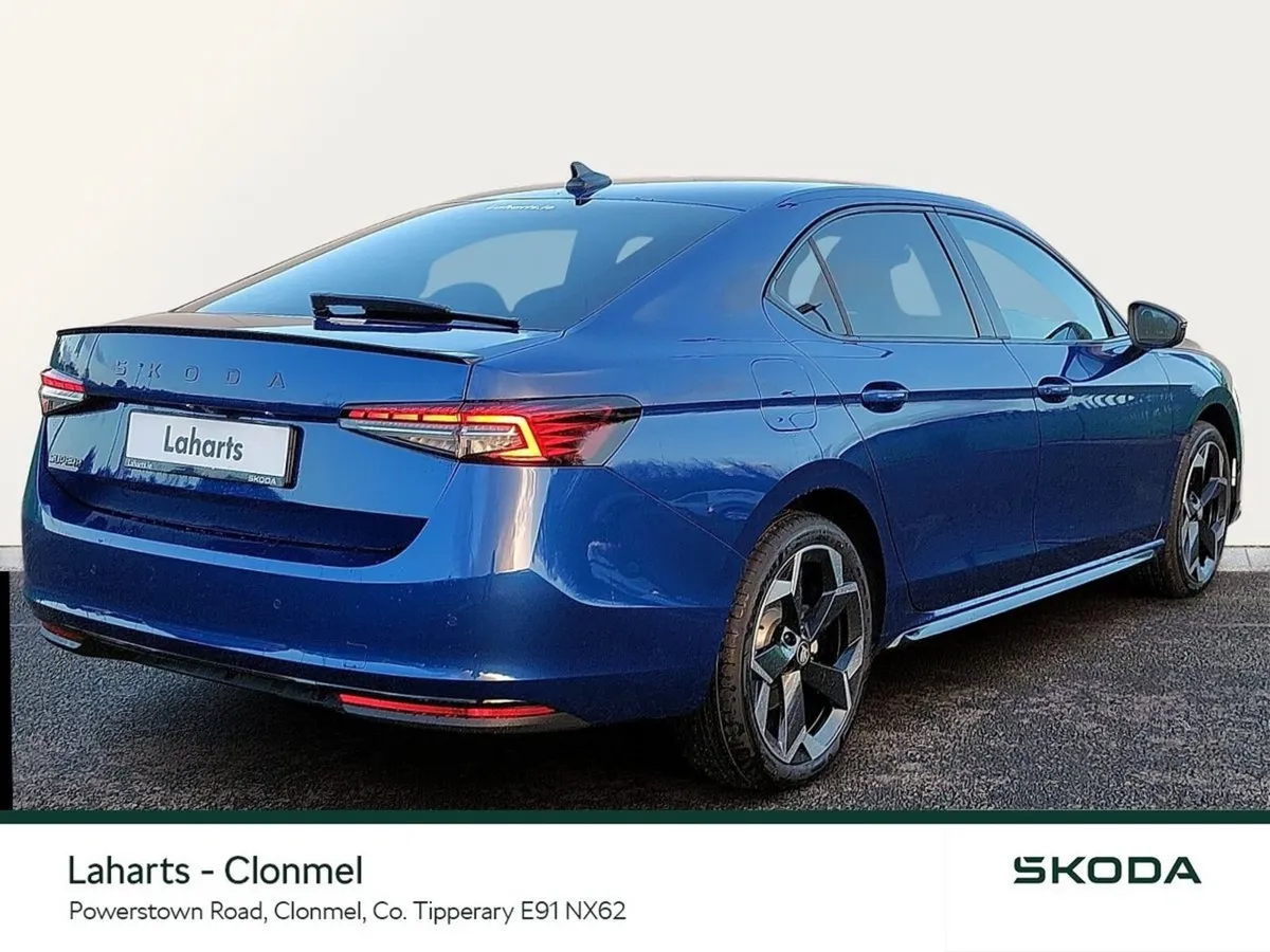 Skoda Superb Saloon, Diesel, 2026, Blue