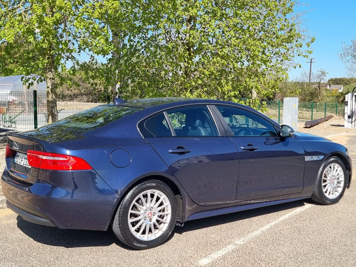 Jaguar XE Saloon, Diesel, 2015, Blue