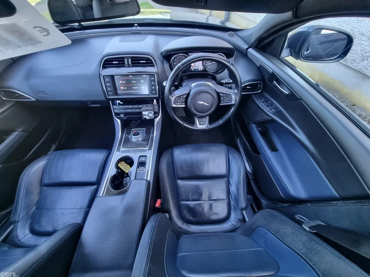 Jaguar XE Saloon, Diesel, 2015, Blue
