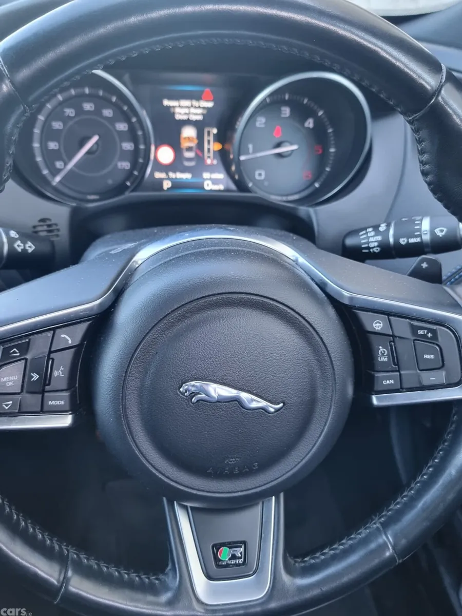 Jaguar XE Saloon, Diesel, 2015, Blue