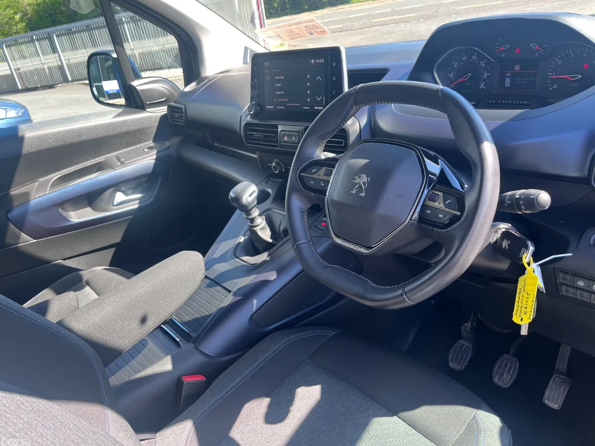 Peugeot Rifter MPV, Diesel, 2022, Silver