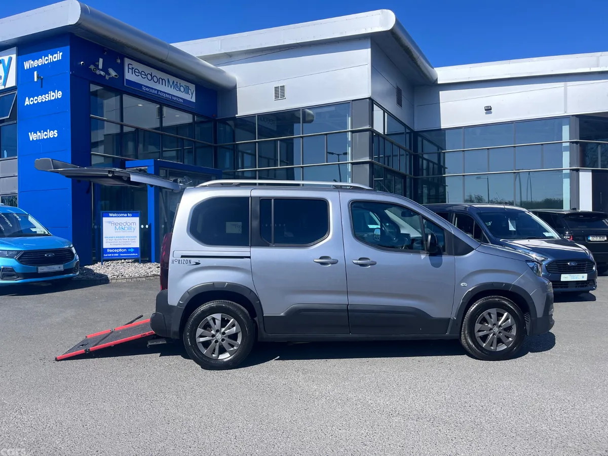 Peugeot Rifter MPV, Diesel, 2022, Silver