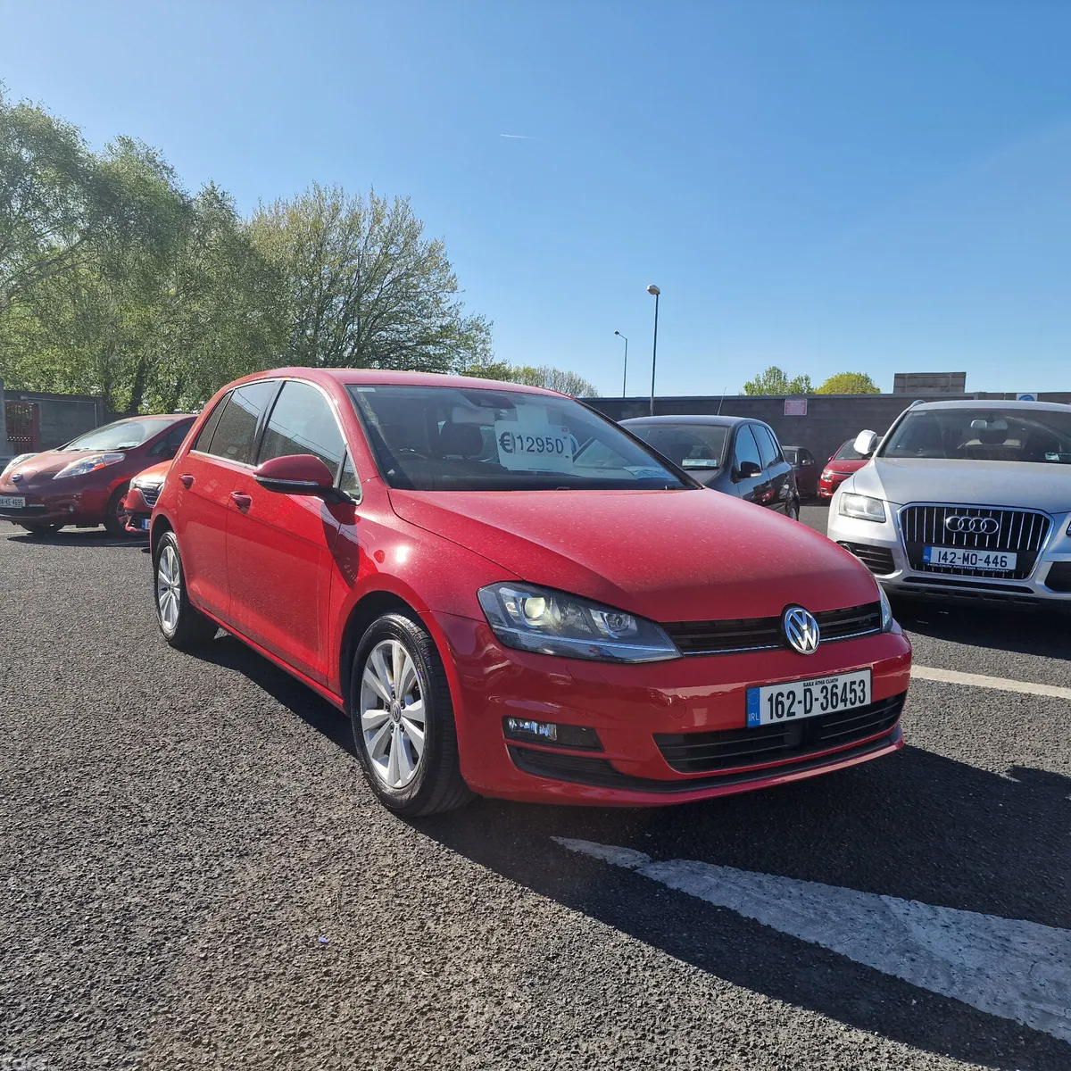Volkswagen Golf Hatchback, Petrol, 2016, Red