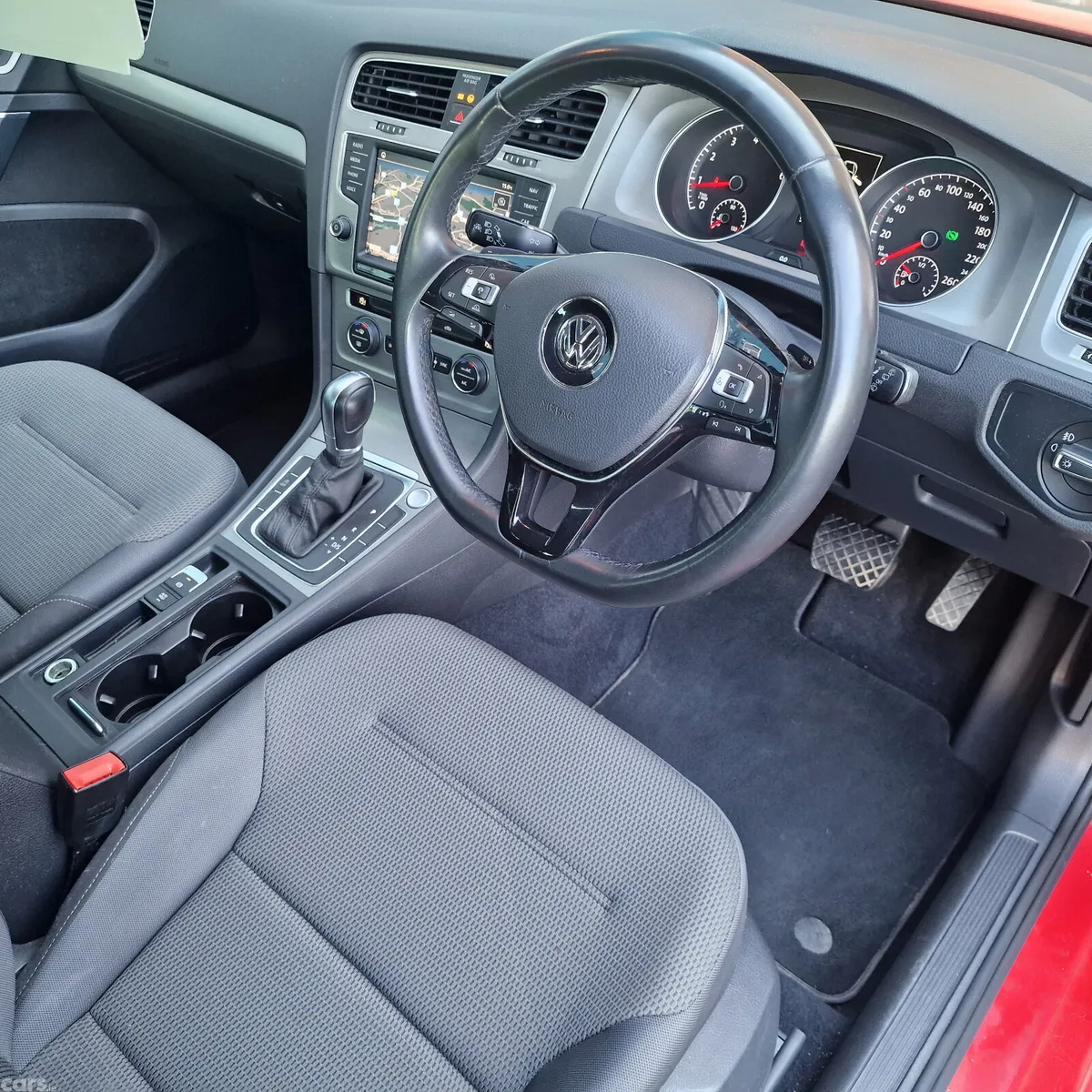 Volkswagen Golf Hatchback, Petrol, 2016, Red