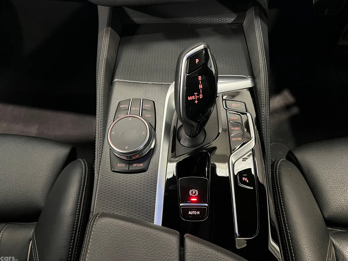 BMW 5-Series Saloon, Petrol Plug-in Hybrid, 2023, Black