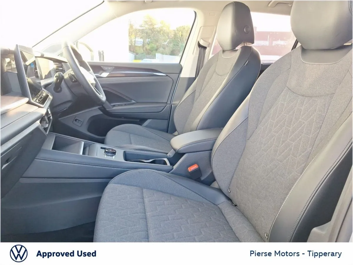 Volkswagen Tayron Estate, Diesel, 2025, Silver