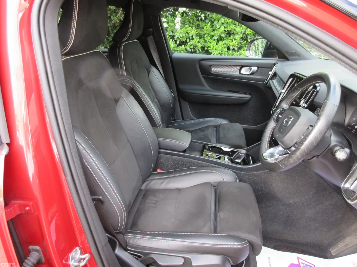 Volvo XC40 Estate, Petrol Plug-in Hybrid, 2021, Red