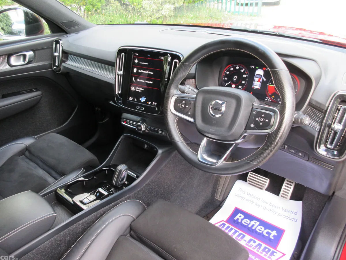 Volvo XC40 Estate, Petrol Plug-in Hybrid, 2021, Red