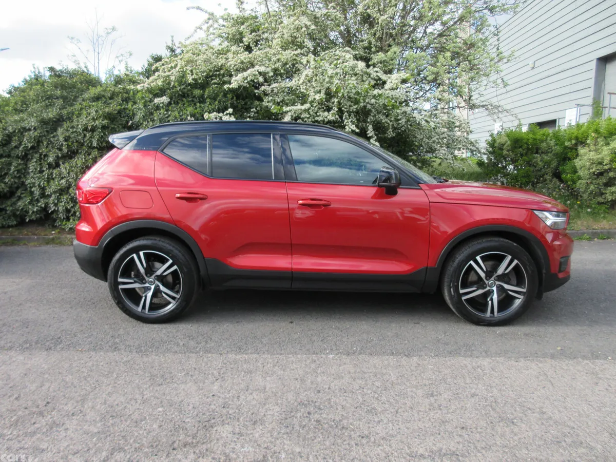 Volvo XC40 Estate, Petrol Plug-in Hybrid, 2021, Red