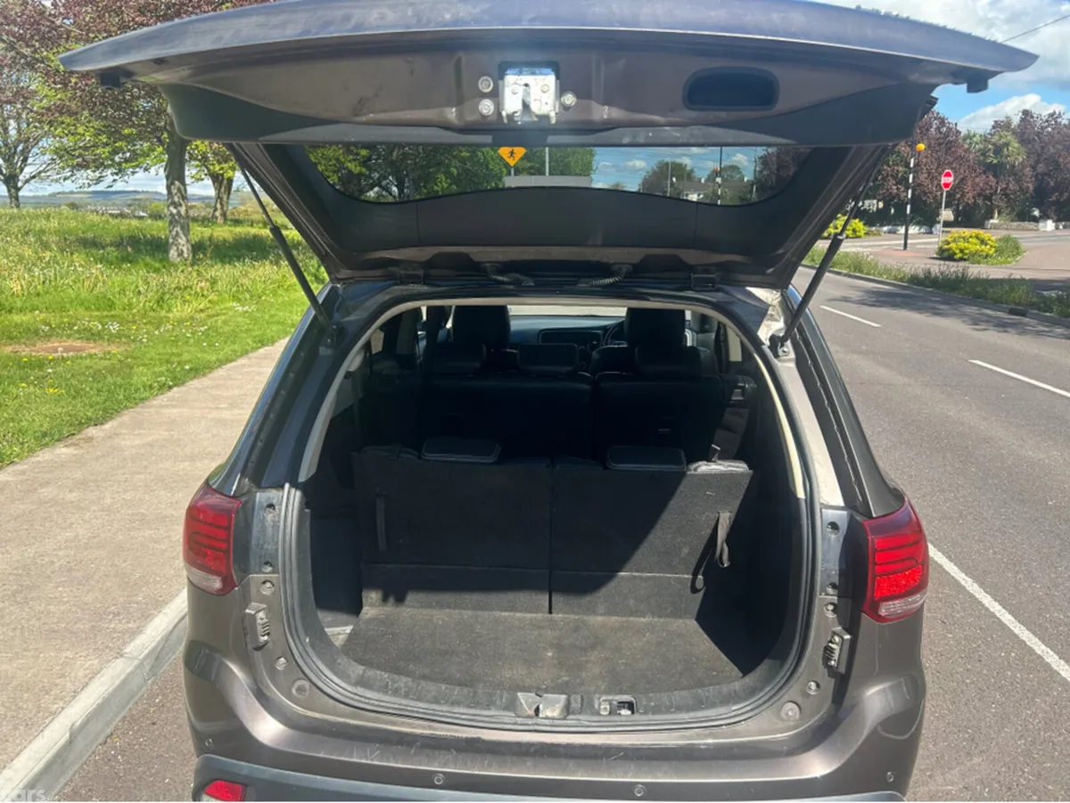 Mitsubishi Outlander Estate, Diesel, 2015, Brown