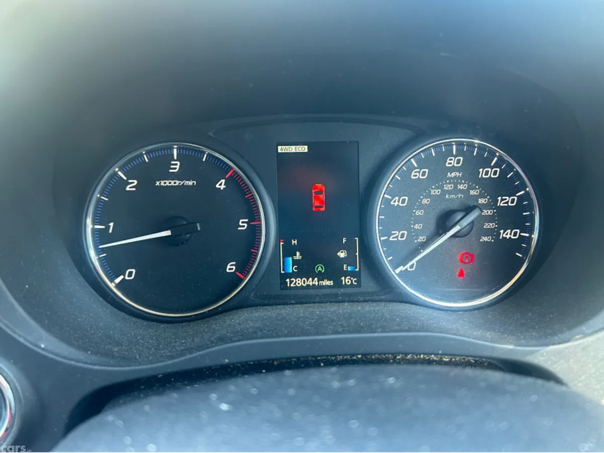 Mitsubishi Outlander Estate, Diesel, 2015, Brown