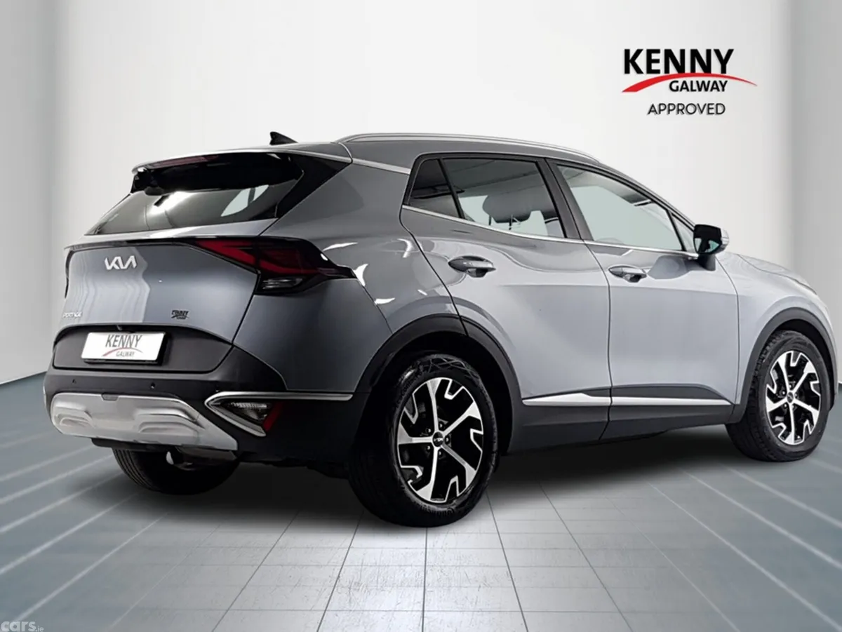 Kia Sportage MPV, Diesel, 2022, Grey