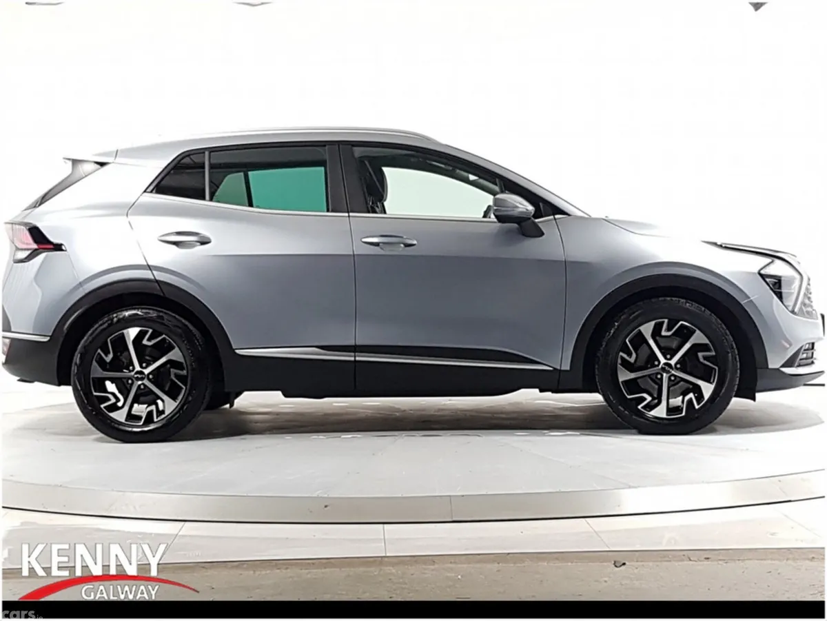 Kia Sportage MPV, Diesel, 2022, Grey
