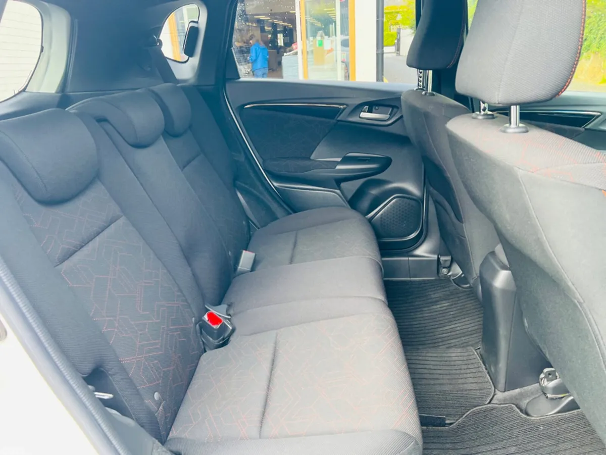 Honda Fit Hatchback, Petrol Hybrid, 2017, White