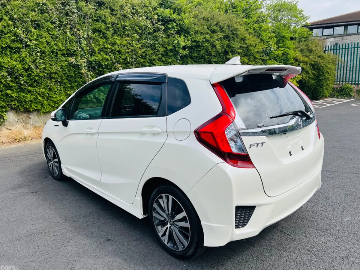 Honda Fit Hatchback, Petrol Hybrid, 2017, White