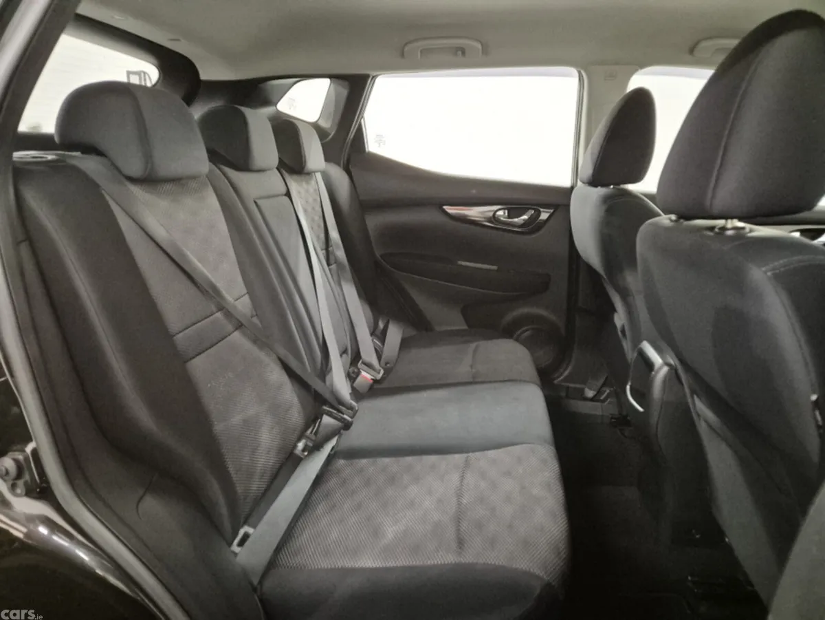 Nissan Qashqai MPV, Diesel, 2015, Black